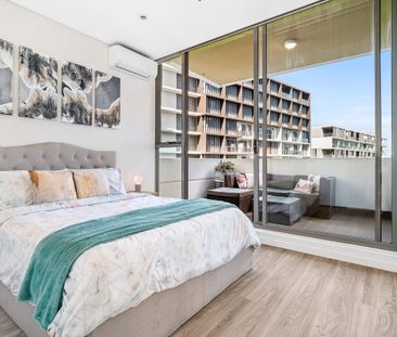 Gorgeous Split-Level Furnished Apartment - Photo 4