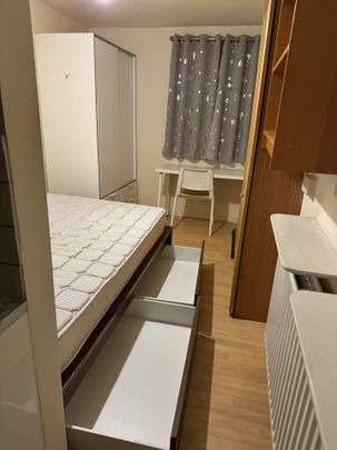 Room in a Shared House, London, SE14 - Photo 1