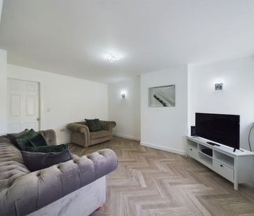 3 bedroom semi-detached house to rent - Photo 4