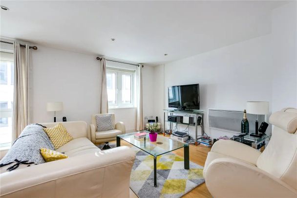 2 bedroom flat in 1 Brewhouse Lane - Photo 1