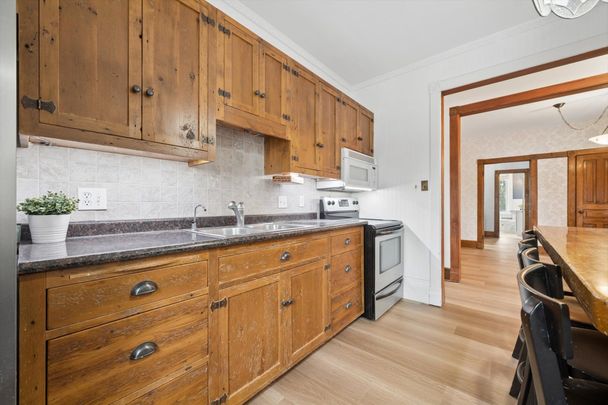 For Lease - 10 Hampton Street, Woolwich, Ontario - Photo 1