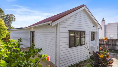 Fully Renovated Home - Photo 5