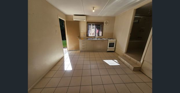 1 Bedroom unit in a convenient location - Photo 1