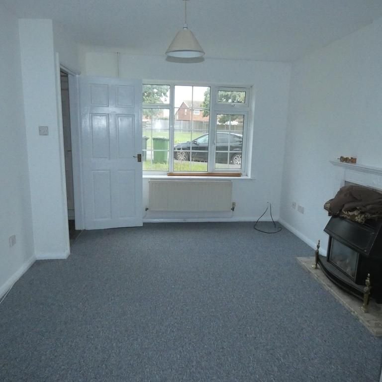 2 bedroom terraced house to rent - Photo 1