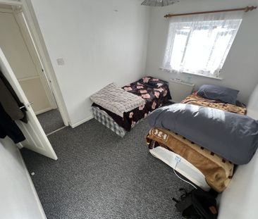 Winnington Close, Northampton - Photo 3