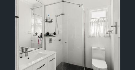 Cottage charm meets Mayfield lifestyle. - Photo 3