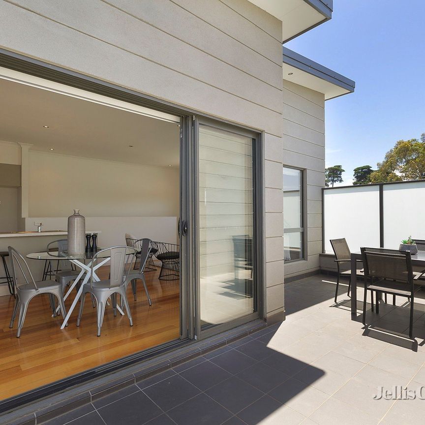2/103 Cumberland Road, Pascoe Vale - Photo 1