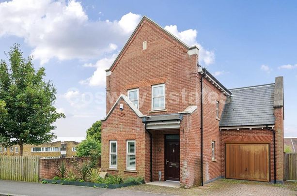 4 bedroom detached house to rent - Photo 1