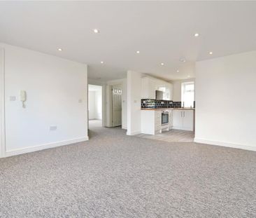 3 bedroom apartment to rent - Photo 2