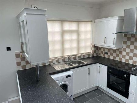 Hurst Grove, Bedford, MK40 - Photo 5