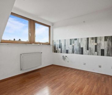 Charmante Dachgeschosswohnung mit durchdachtem Grundriss in Eschwei... - Photo 1