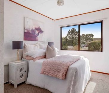 Large Family home in Unsworth Heights - Photo 5