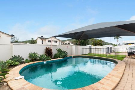 Inviting 2-Bedroom Home in the Heart of West End - Photo 3