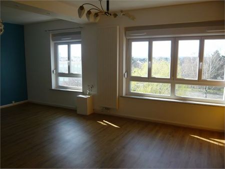 Location Appartement 4 pièces 66m² - Photo 4