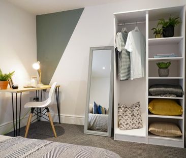 1 bedroom in a house share to rent - Photo 2