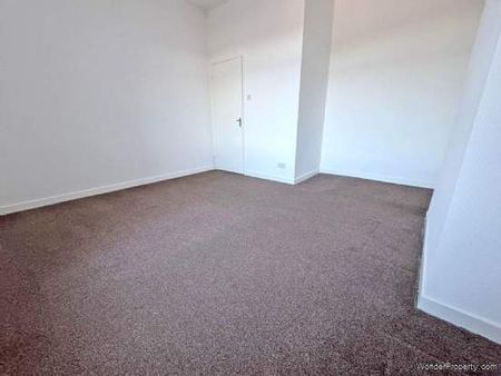 2 bedroom property to rent in Oldham - Photo 5