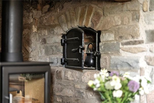 4 bedroom detached house to rent - Photo 1