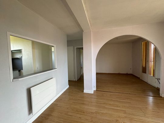Location appartement 3 pièces, 73.39m², Carmaux - Photo 1