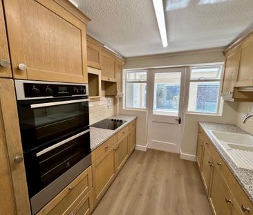 3 bedroom bungalow to rent - Photo 6