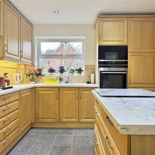 Wigeon Close, Great Notley, Braintree, CM77 - Photo 1