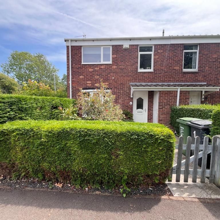 3 bedroom end of terrace house to rent - Photo 1