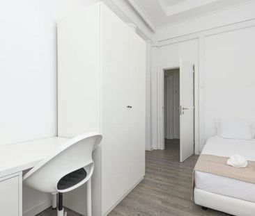 Room in a shared 11-bedroom apartment for rent in Lisbon, perfect f... - Foto 6