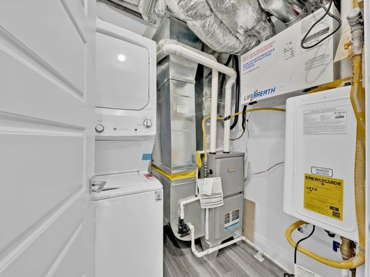 For Lease - 3549 Peter Street Unit# 3, Windsor, Ontario - Photo 1