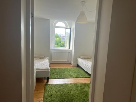 Drottninggatan, Malmö - Photo 2