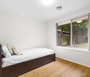 Family Home in Unbeatable Location! - Photo 5