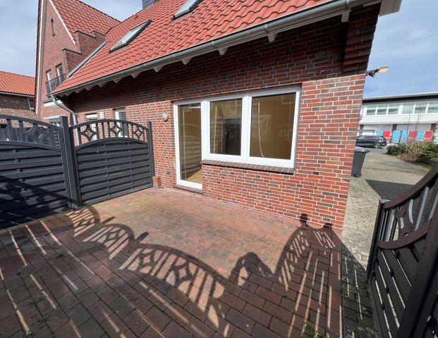 Gemütliche Doppelhaushälfte mit Sonnenterrasse – zentral und ruhig wohnen in Schortens-Heidmühle - Photo 1