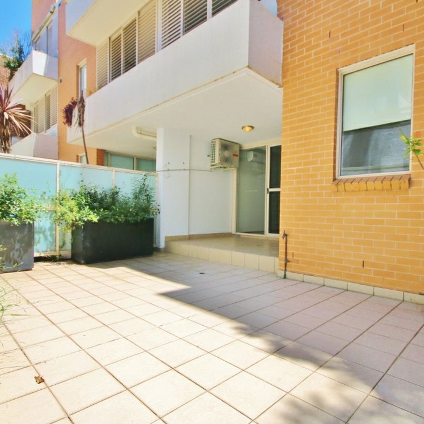 Stylish City-Fringe Living with Private Courtyard - Photo 1