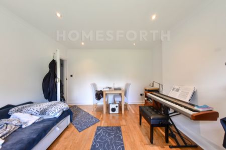 1 Bedroom Apartment - Photo 2