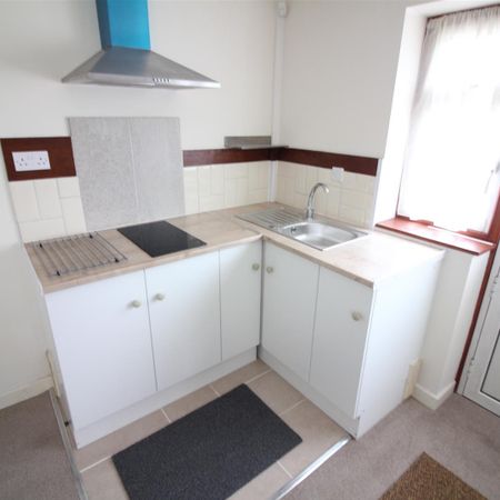 Magdala Road, Isleworth - Photo 3