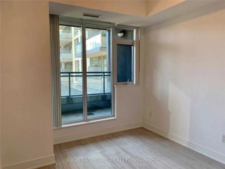 525 Adelaide Street W #218 - Photo 3