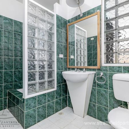 Original two bedroom home - Photo 4