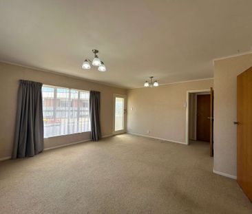 2 Bedroom, Wainuiomata - Photo 3