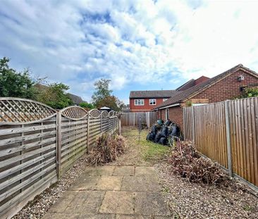 2 bedroom semi-detached house to rent - Photo 3