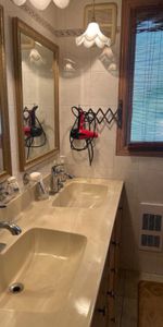 Grand RDC 5½ with Anjou a louer - Photo 4