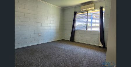 Spacious Unit Close to Town - Photo 3