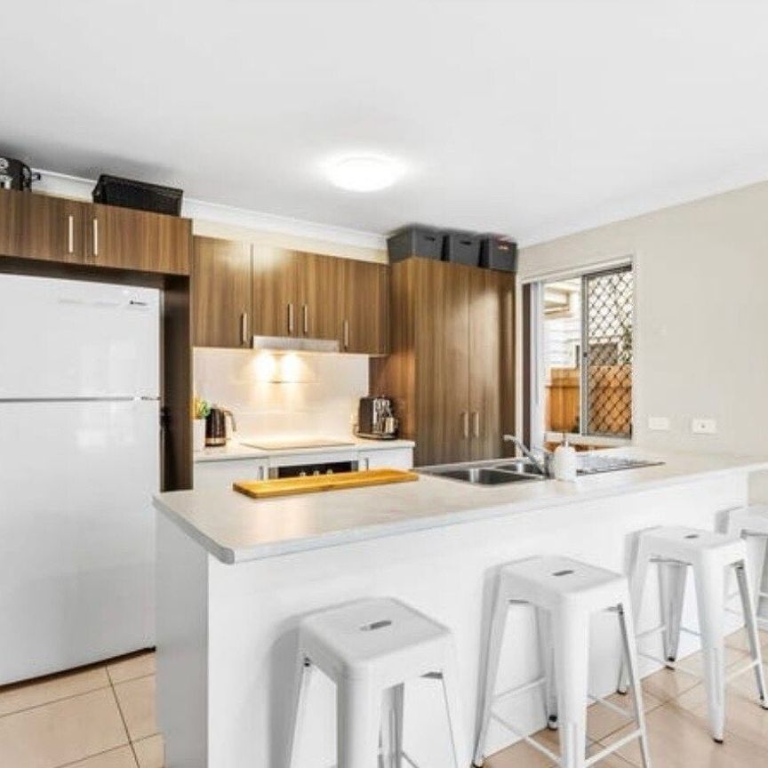 Everton Hills - Photo 1