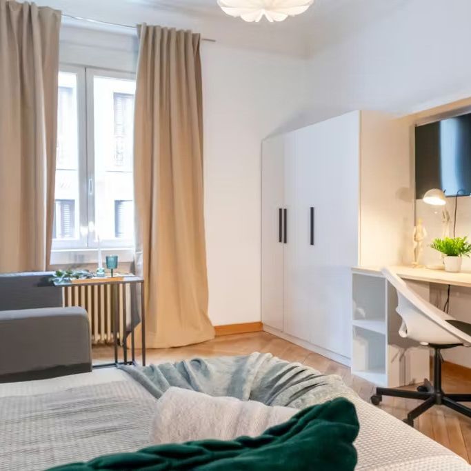 Calle Isabel La Católica, Madrid, Community of Madrid 28013 - Photo 1