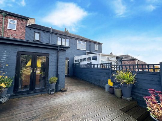 Heywood Avenue, Austerlands, Oldham - Photo 1