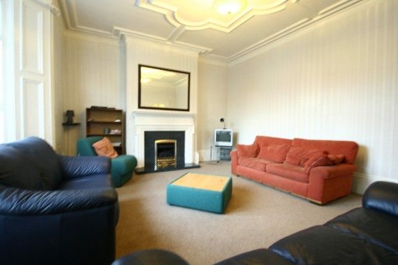 5 Bed - Otto Terrace, Sunderland - Photo 1