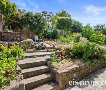 Light-filled, Sunny And Spacious Home With Breathtaking Views - Photo 5