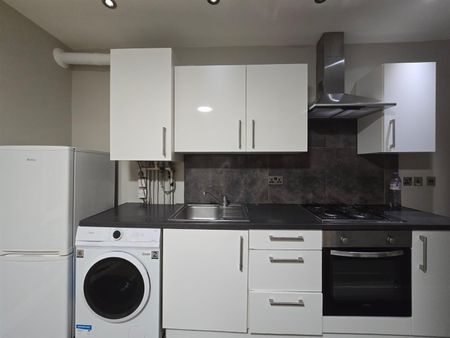 Manor Park Parade, London SE13 - Photo 4