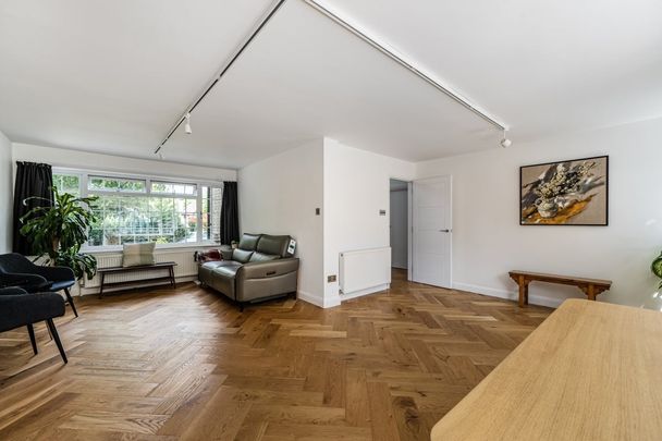 5 bedroom detached house to rent - Photo 1