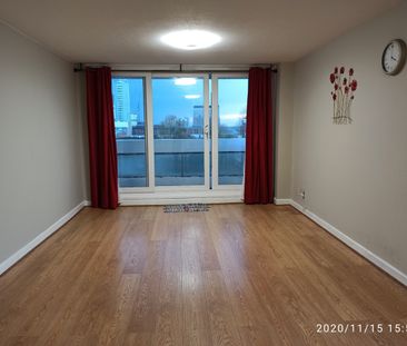 2 Bed Flat, Turnpike Link, CR0 - Photo 1