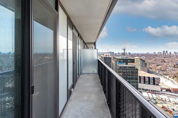 For Lease - 8 Eglinton Avenue Unit# 2005, Toronto, Ontario - Photo 1