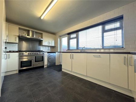 3 bedroom terraced house to rent - Photo 5