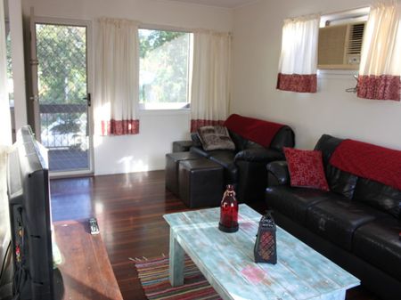 10 Brolga Street, Slade Point - Photo 2